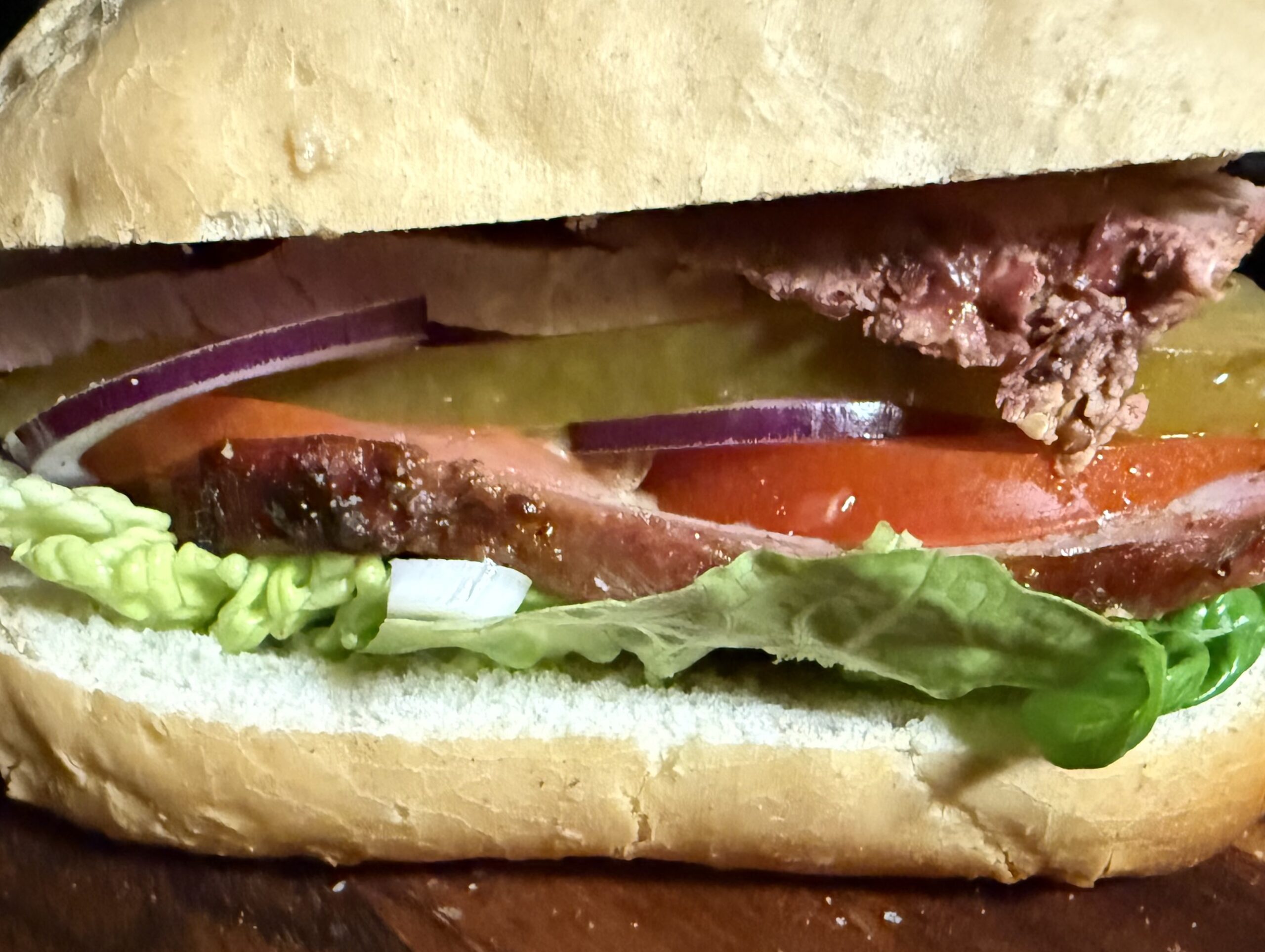 WeterBBQ | Broodje beenham met alles erop en eraan